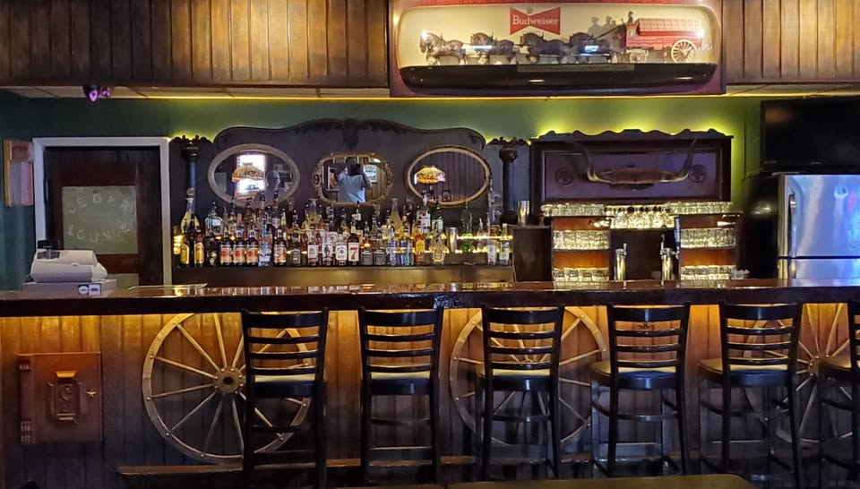 Cedar Lounge